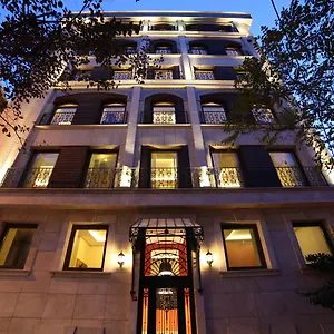 https://the-fox-taksim.istanbul-turkeyhotels.com