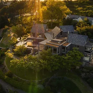 Spanish Farm Guest Lodge And Villas Pensión Somerset West
